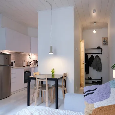 Apartment Cozy & Peaceful Kallio Near Everything *